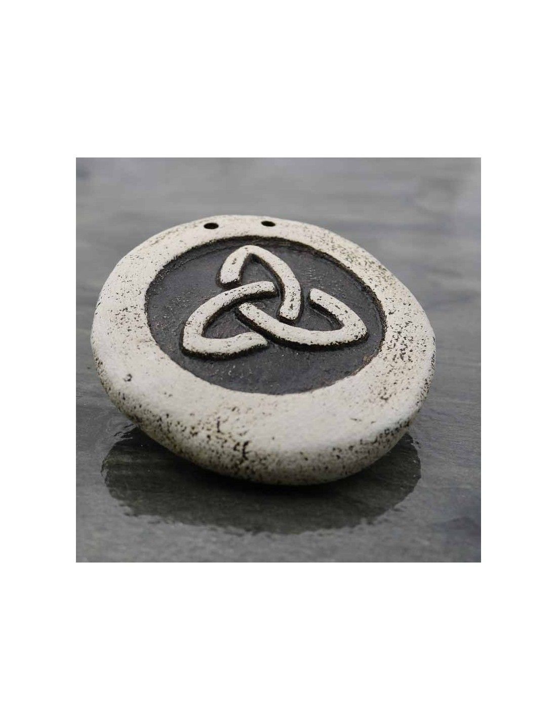 Triqueta. Triquetra. Triquel. Síímbolos celtas. Amuletos celtas. Artesanía celta. Artesania de Triqueta. Triquetra. Triquel. Síímbolos celtas. Amuletos celtas. Artesanía celta. Artesania de
