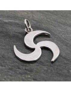 Colgante trisquel plata 2